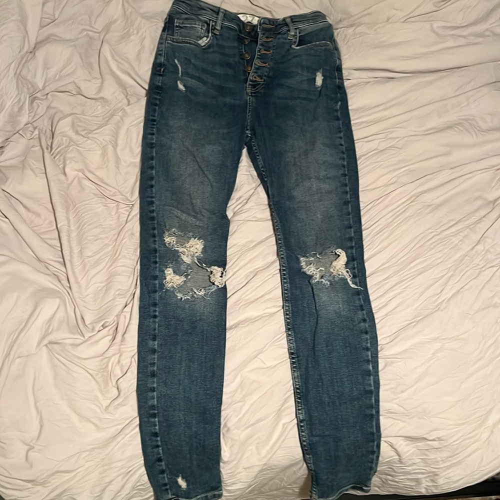 Free People ripped skinny jeans size 27